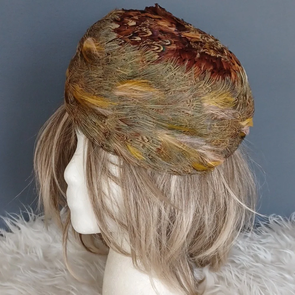 Vintage beautiful feather toque